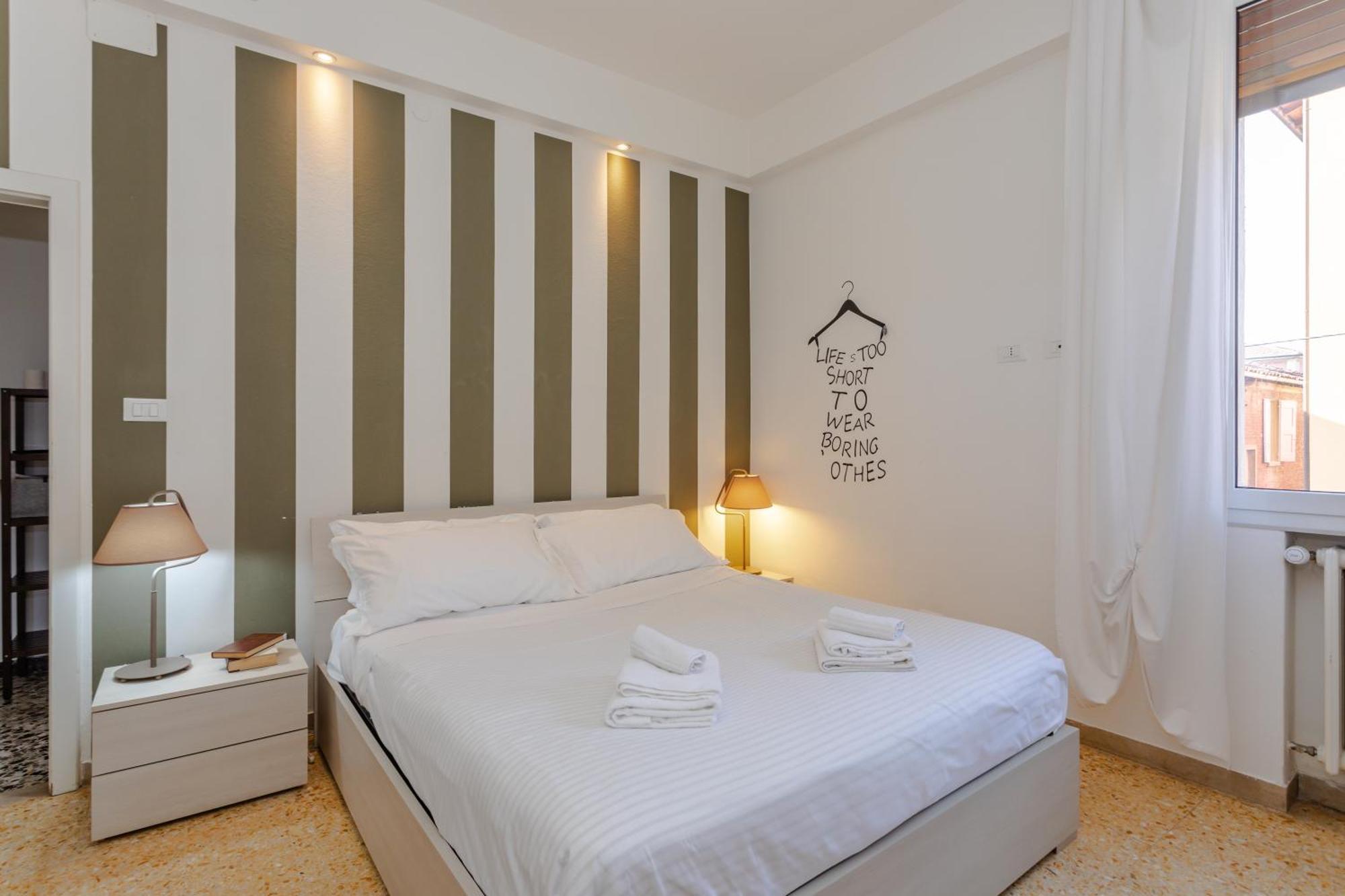 Family 3 Apartment Болоня Екстериор снимка
